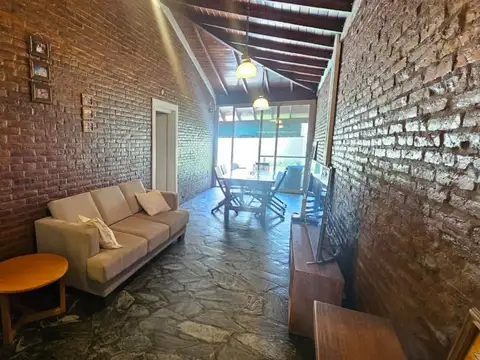 Casa en Venta en Don Torcuato, USD 135.000