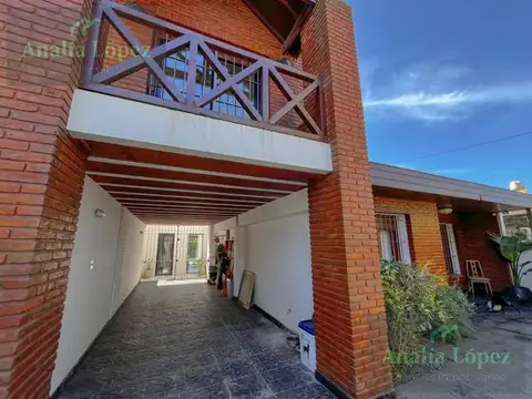 Casa en Venta con 1 cochera