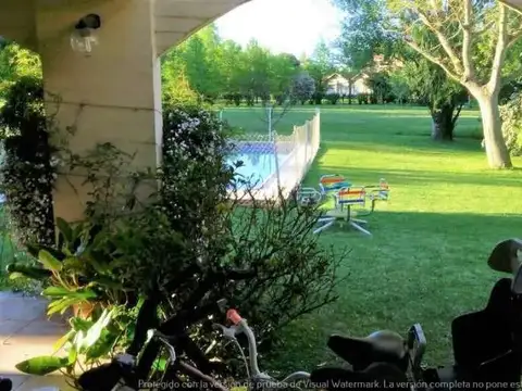 Casa en Venta con 1 cochera