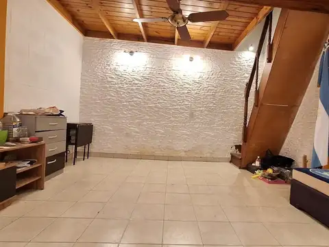 Depto Tipo Casa en Venta de 3 ambientes