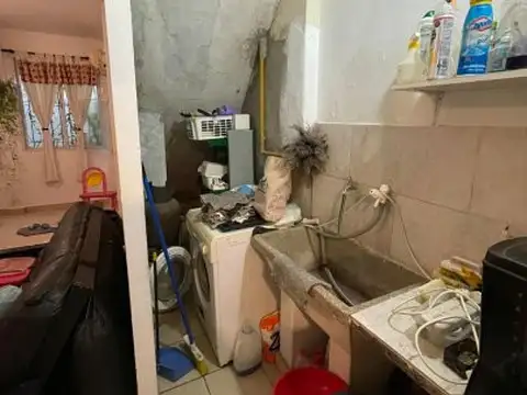 Casa 4 ambientes con 1 baño