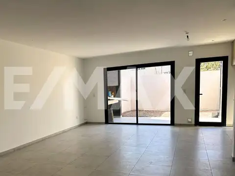 Depto Tipo Casa en Venta en Neuquen, USD 245.000