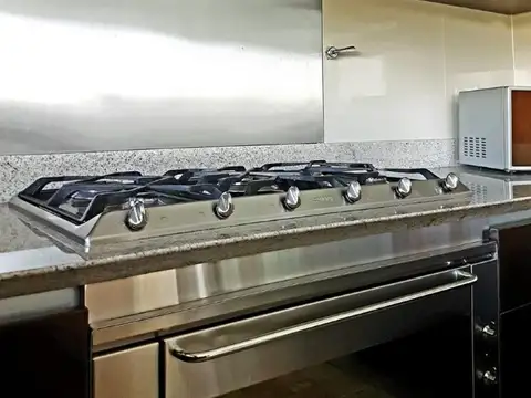 Casa en Venta con 6 cocheras