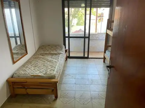 Dúplex en venta - 2 Dormitorios 2 Baños - Cochera - 100Mts2 - Mar de Ajó