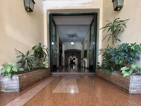 Avenida Maipú 100, Piso 1