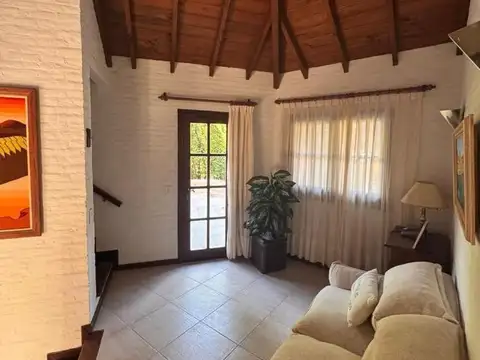 Casa en Venta con 5 cocheras