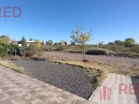 Casa en Venta en Mari Menuco, USD 190.000
