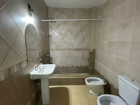 Depto Tipo Casa en Alquiler 50 años