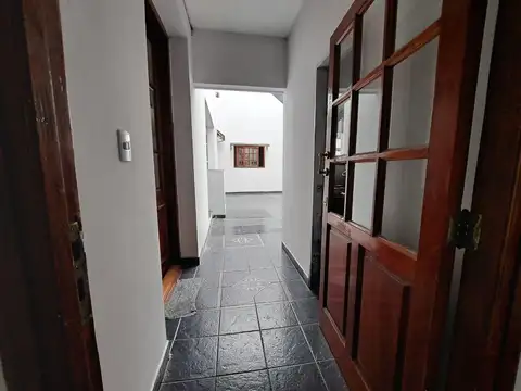 Depto Tipo Casa en Alquiler de 4 dormitorios