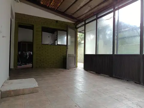 81 entre 121 y 122 n°147