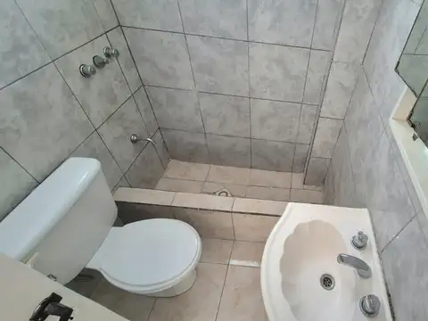 Depto Tipo Casa 2 ambientes con 1 baño