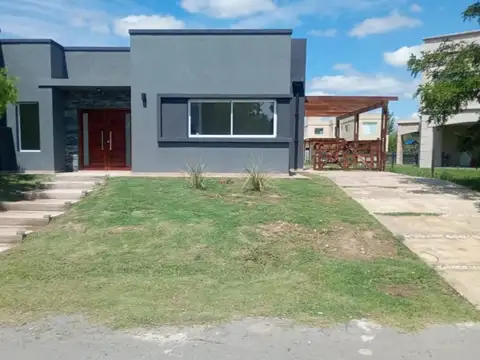 Casa a Estrenar en Barrio Santo Domingo