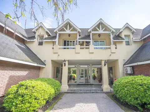 12 de octubre y Chacabuco la Lonja,  Km 100