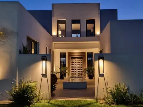 Casa 4 ambientes con 3 baños