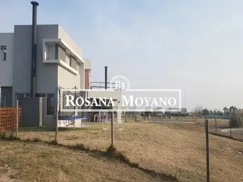 Venta - Casa - Vista al Golf - Pileta - 2 Plantas - El Canto