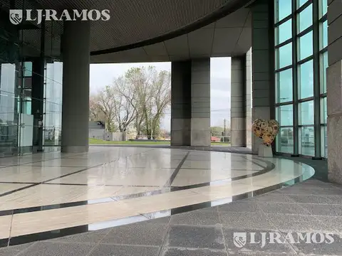 Oficina en Alquiler al Norte