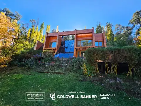 Casa en Venta con 2 cocheras