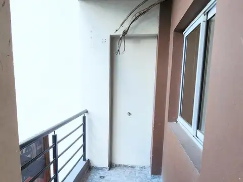 DEPARTAMENTO DE DOS AMBIENTES CON BALCON