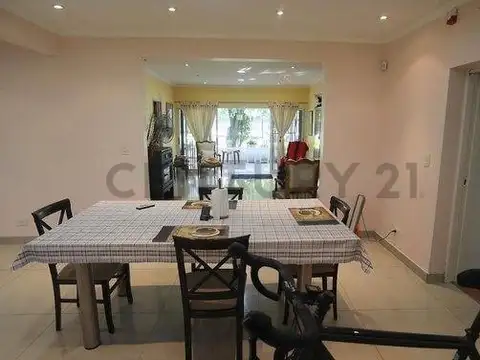 Casa en Venta en Guernica, USD 180.000
