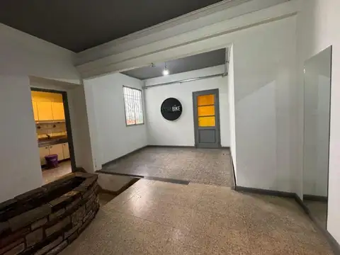 Oficinas/ Depósito -  Apto Profesional en San Martín