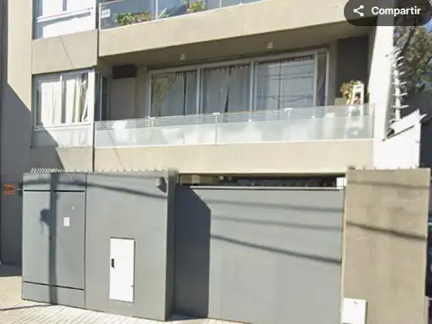 COCHERA Fija  cómodo acceso todo vehículo Porton automatizado control remoto