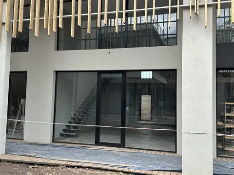 Local en Alquiler en Bella Vista, USD 2.300