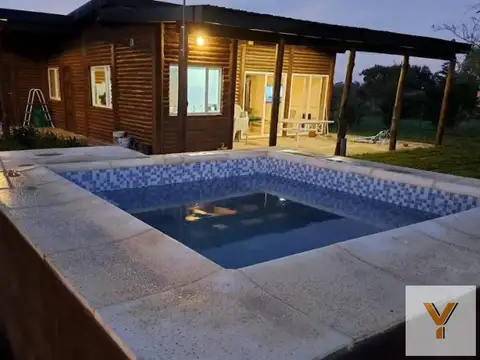 Casa 3 ambientes con 2 baños