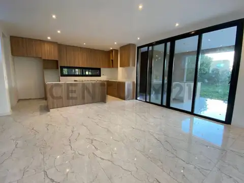 CASA MINIMALISTA EN SANTA GUADALUPE / PERMUTA