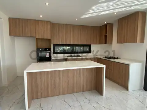 Santa Guadalupe 300, Piso 0
