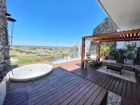 VENTA  DEPARTAMENTO  DUPLEX CON TERRAZA 3 DORMITORIOS VISTA AL GOLF EN Yoo Nordelta