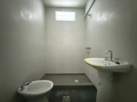 EN VENTA DEPARTAMENTO INTERNO 2 DORM y PATIO