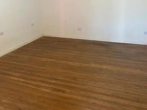 Depto Tipo Casa en Alquiler al Este