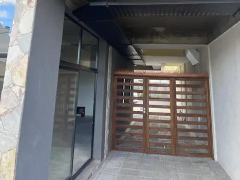 Local en Venta en Lobos, USD 58.000