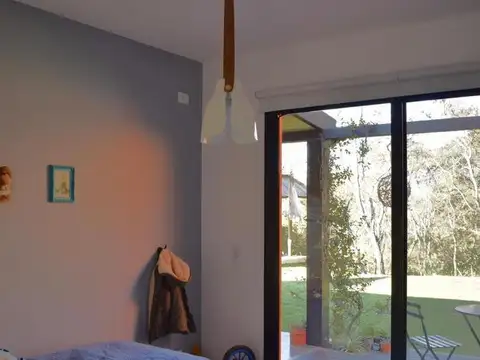 Casa 7 ambientes con 2 baños