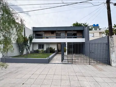 CASAS - CHALET - CENTRO, RESISTENCIA