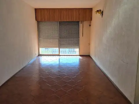 FERNANDEZ MORENO 2600