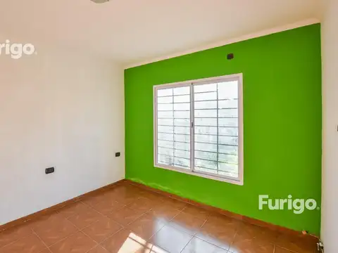 Casa en perez - TOMA VEHÍCULO