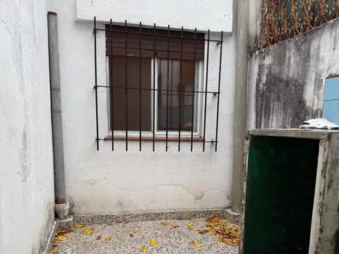 Depto Tipo Casa en Venta 50 años