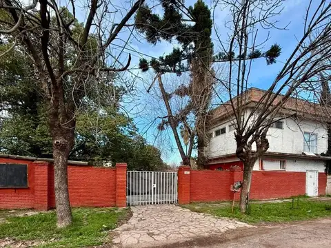Se Vende Excelente Propiedad Ideal Inversores en Moreno - FINANCIA.
