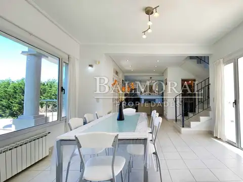 Casa 3 ambientes con 7 baños