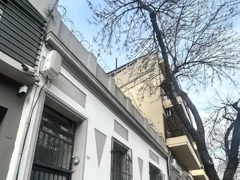 PH EN VENTA (BARRACAS)
