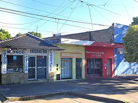 Propiedad Estratégica sobre Av. Pellegrini 2 Locales Alquilados   150 m² Libres/Desarrollo