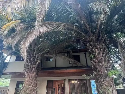 Chalet de Categoría en La Horqueta: 500 m² Cubiertos, Piscin