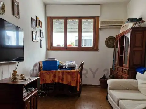 Roosevelt 3900, Piso 1