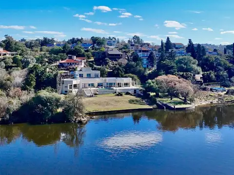 Casa en Venta en Villa Del Lago, USD 950.000
