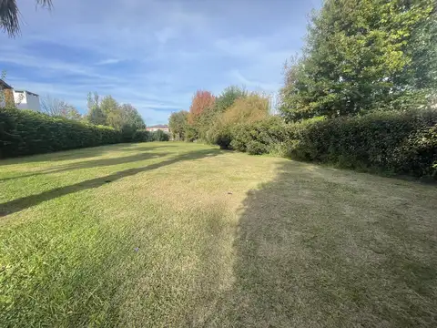 Terreno en Venta de 1215,0 m2