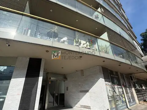 IMPECABLE 3 AMB, CON BALCON, TOILETTE, LUMINOSO,LOSA RADIANTE,PISCINA CON SOLARIUM, SUM, GYM, LAUNDRY