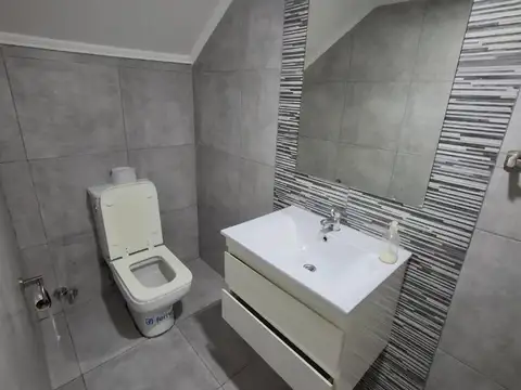 Depto Tipo Casa en Alquiler de 2 dormitorios