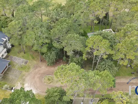 Lote en Venta en Carilo Isla del Golf