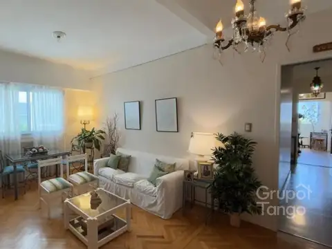 Venta Departamento 3 Ambientes en Caballito Edificio de Categoria Cochera